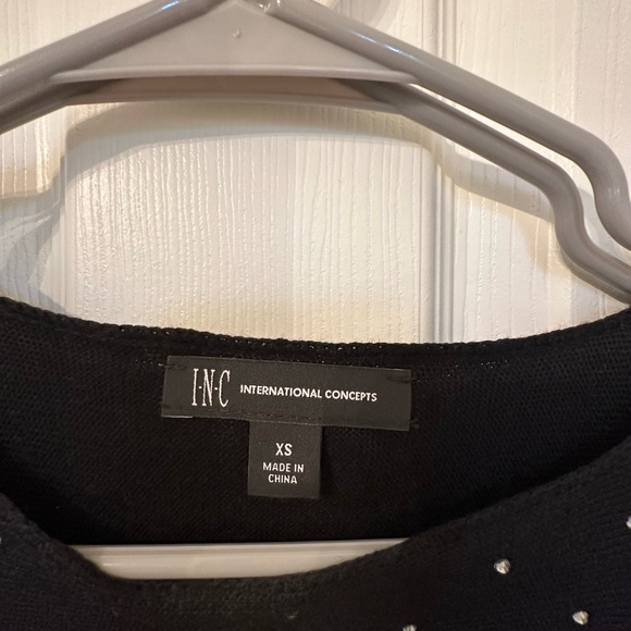 INC LONG SLEEVE EMBELLISHED SPARKLE HI LOW JEWEL NECK SWEATER. - Picture 6 of 7